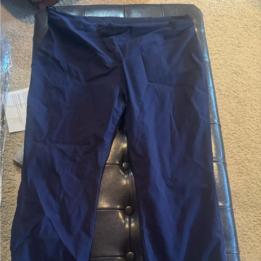 - Roaman’s cropped pants Navy size 20